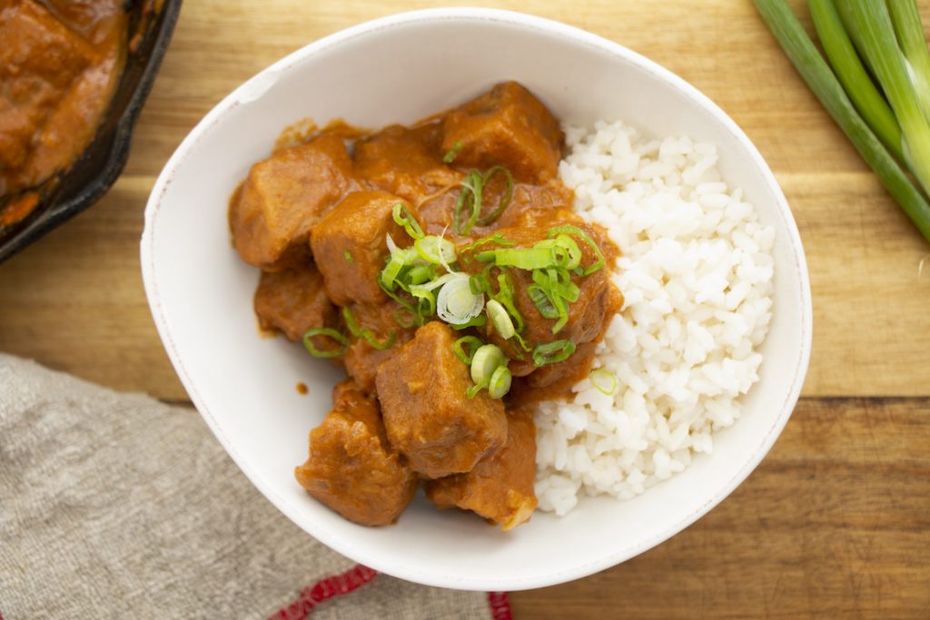 Tempeh with spicy peanut sauce